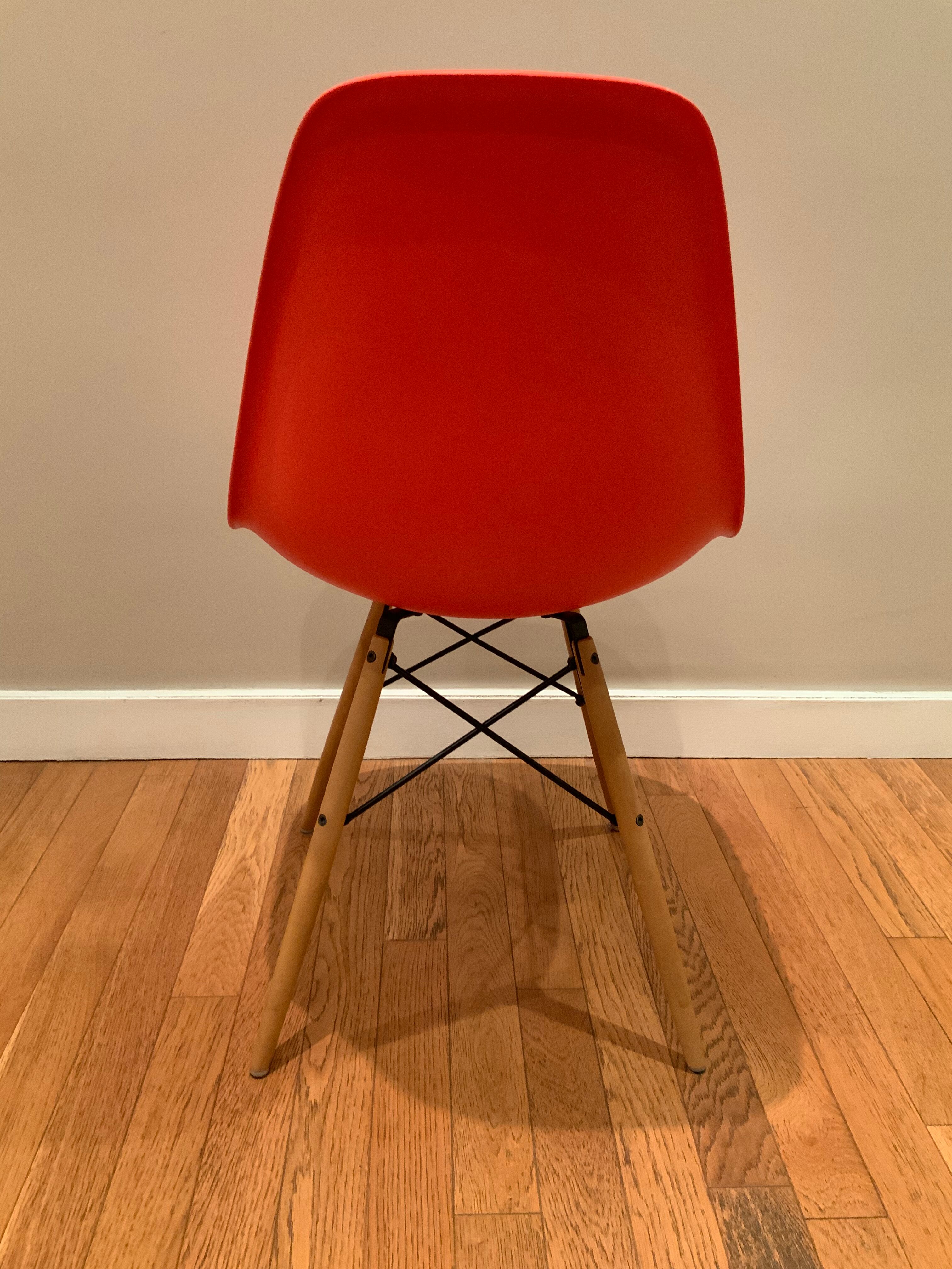 DSW Eames Chair, recent edition Vitra