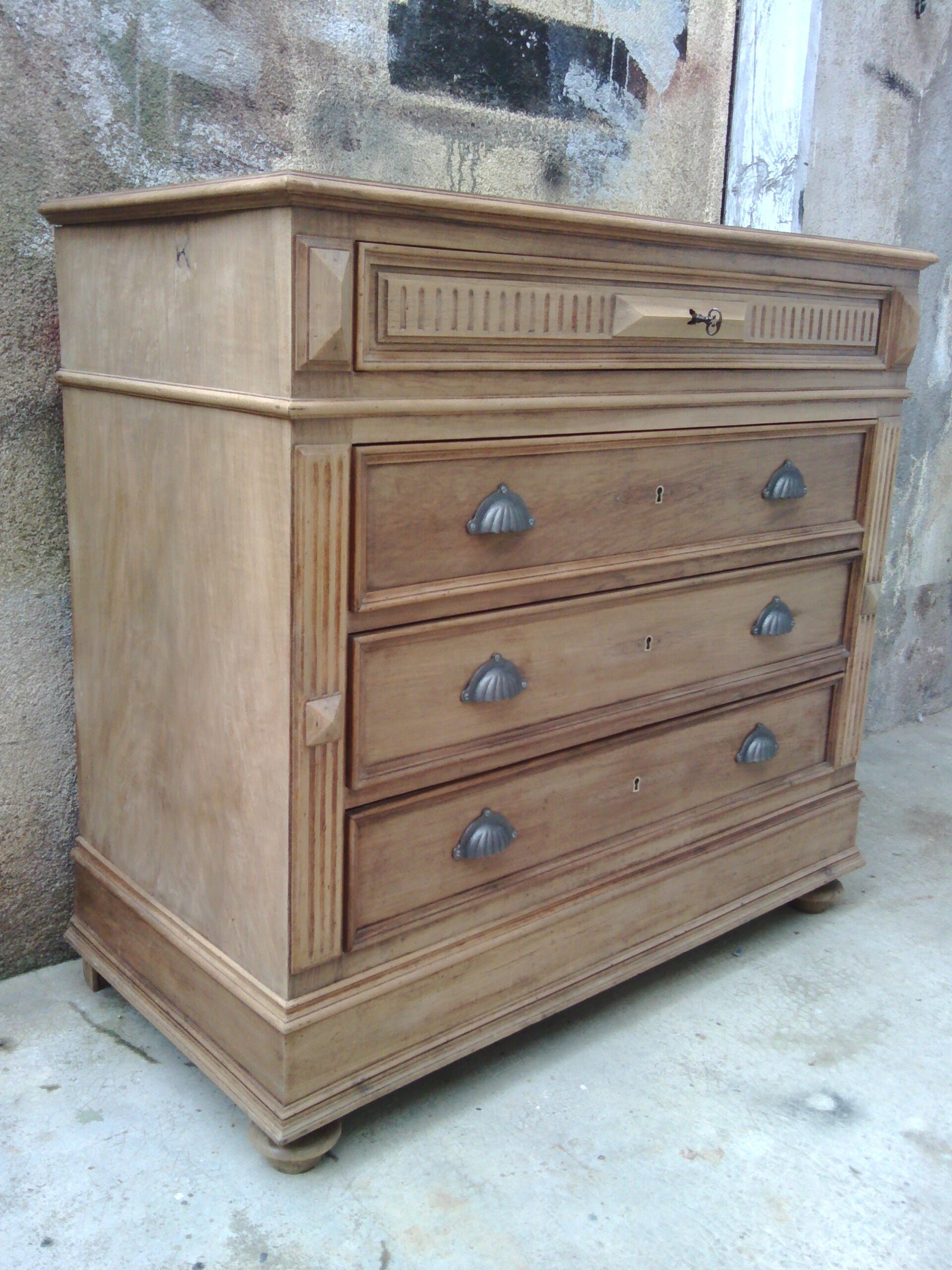 Ancient walnut dresser 1900