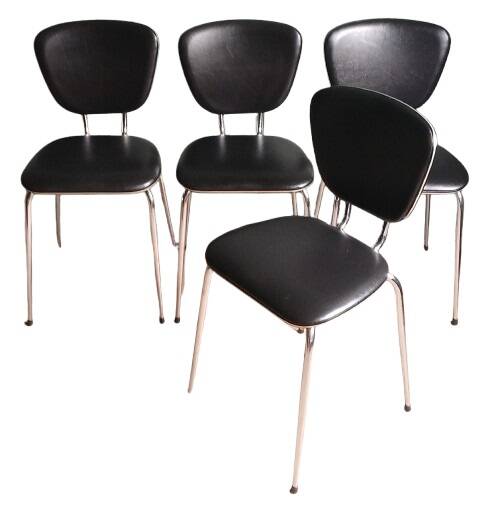 Suite de 4 chaises cuir synthétique noir & galon nacré