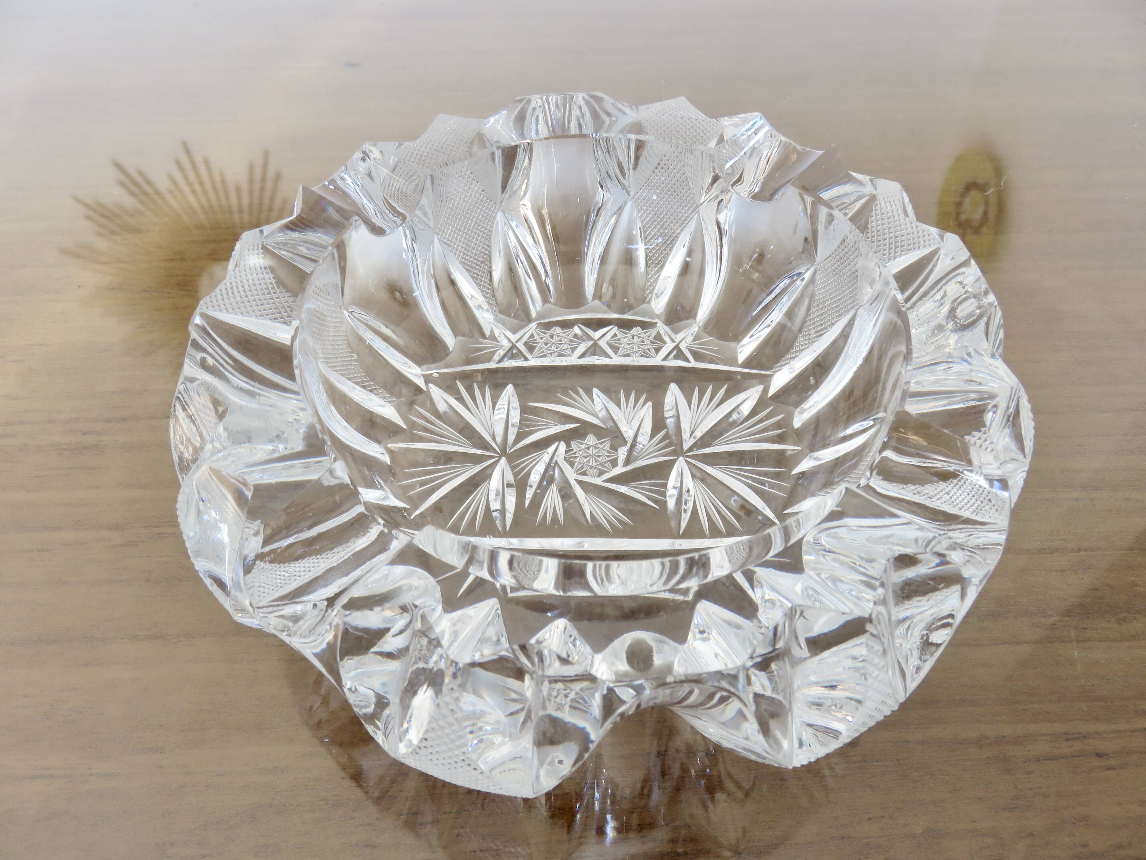 Impressive Bohemian crystal ashtray, crafted and engraved, 1950s.