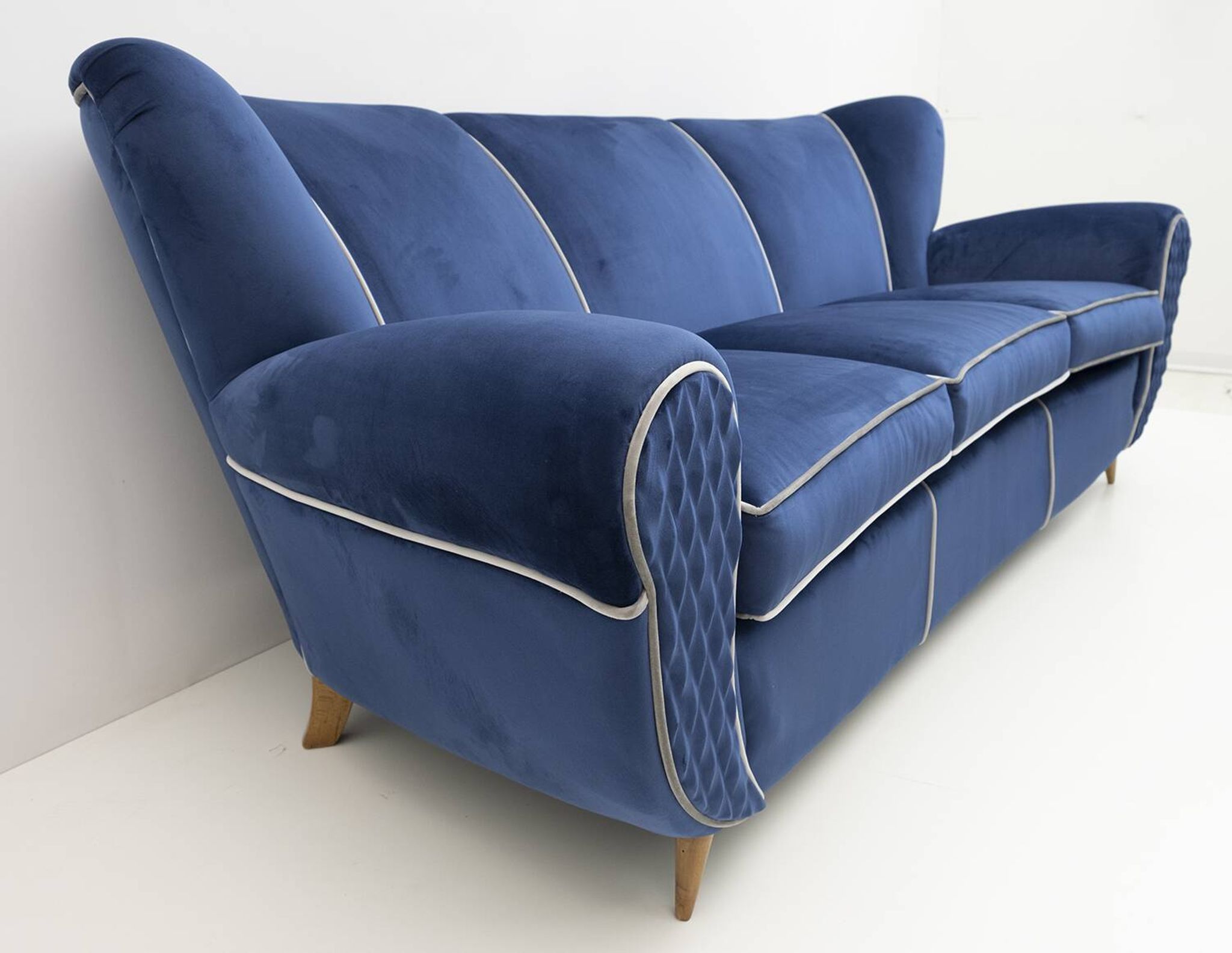 Guglielmo Ulrich Art Deco Italian Velvet Sofa, 1940s