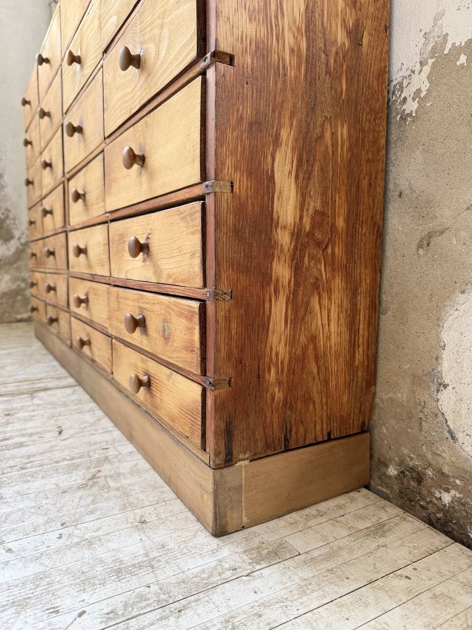Trade furniture