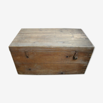 Old wooden transport crate