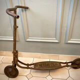 Trottinette ancienne patine ancienne