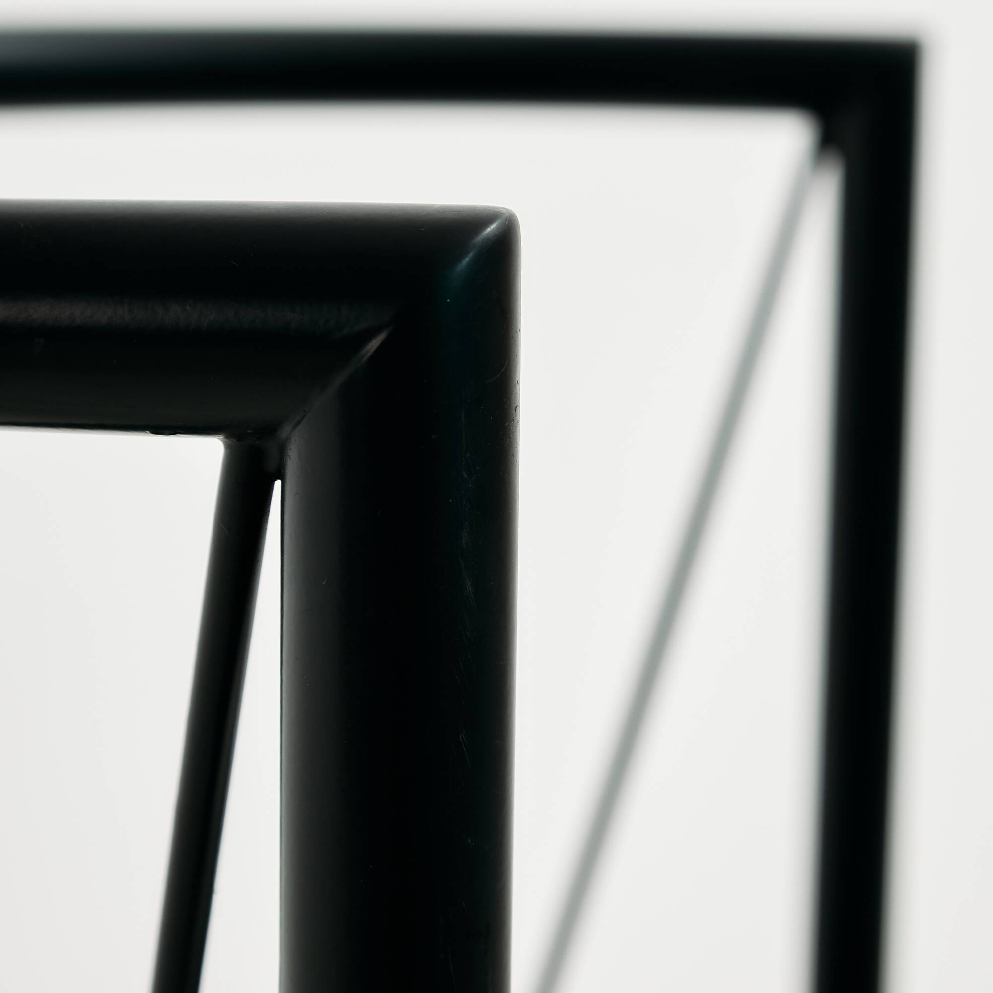 MK10872 Postmodern armchair and table, Set of 2