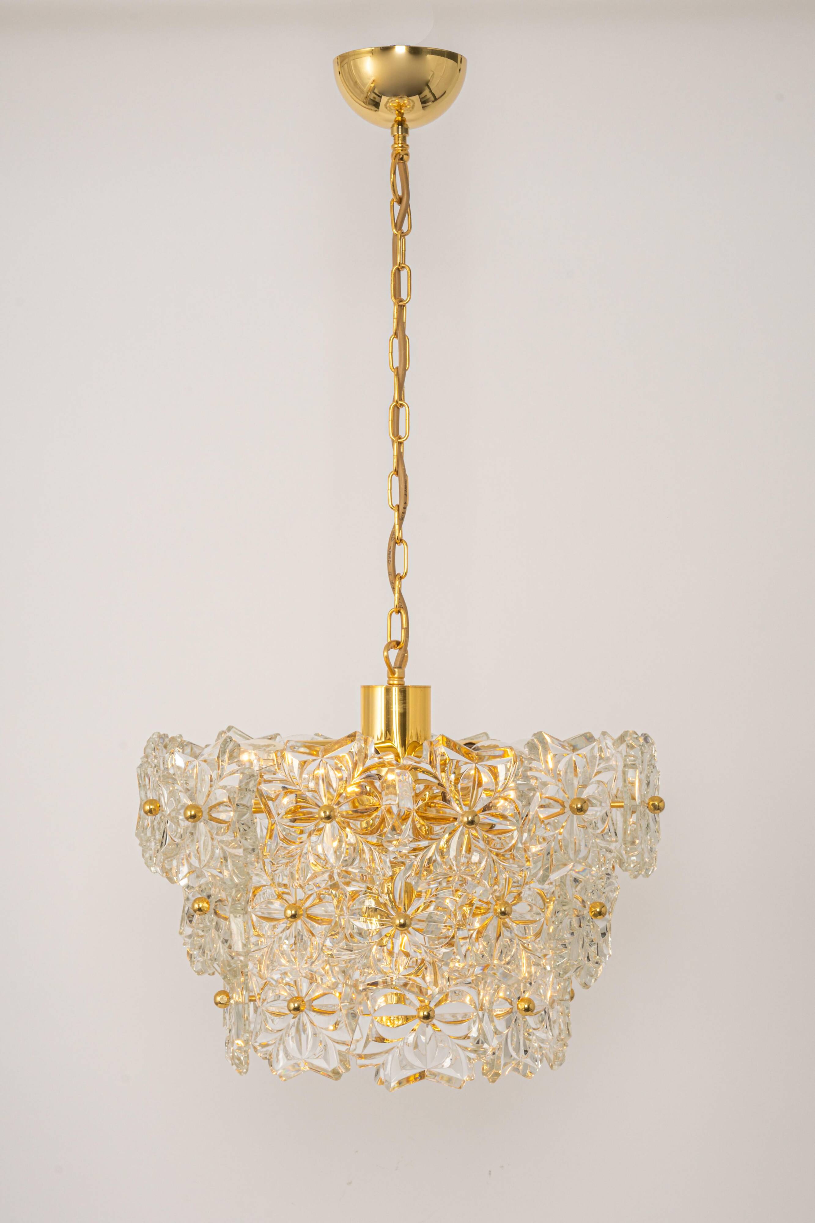 Chandelier in gilded brass and crystal glass, Germany, 1970s