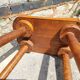 Tabouret rustique en bois massif