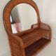 Miroir étagère en rotin et osier