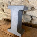 Letter metal