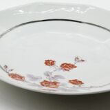 Dish with vintage roses