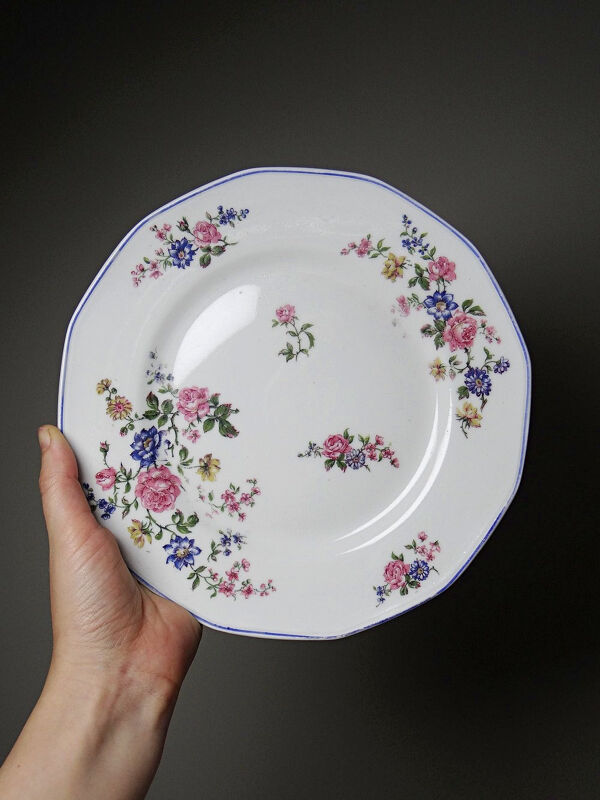 7 assiettes à dessert Bernardaud porcelaine de Limoges décor floral années 20-50
