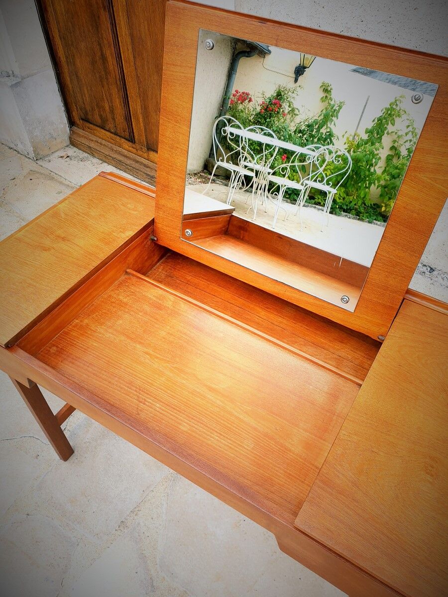Scandinavian hairdresser in teak designer Svend Aage Madsen 60s