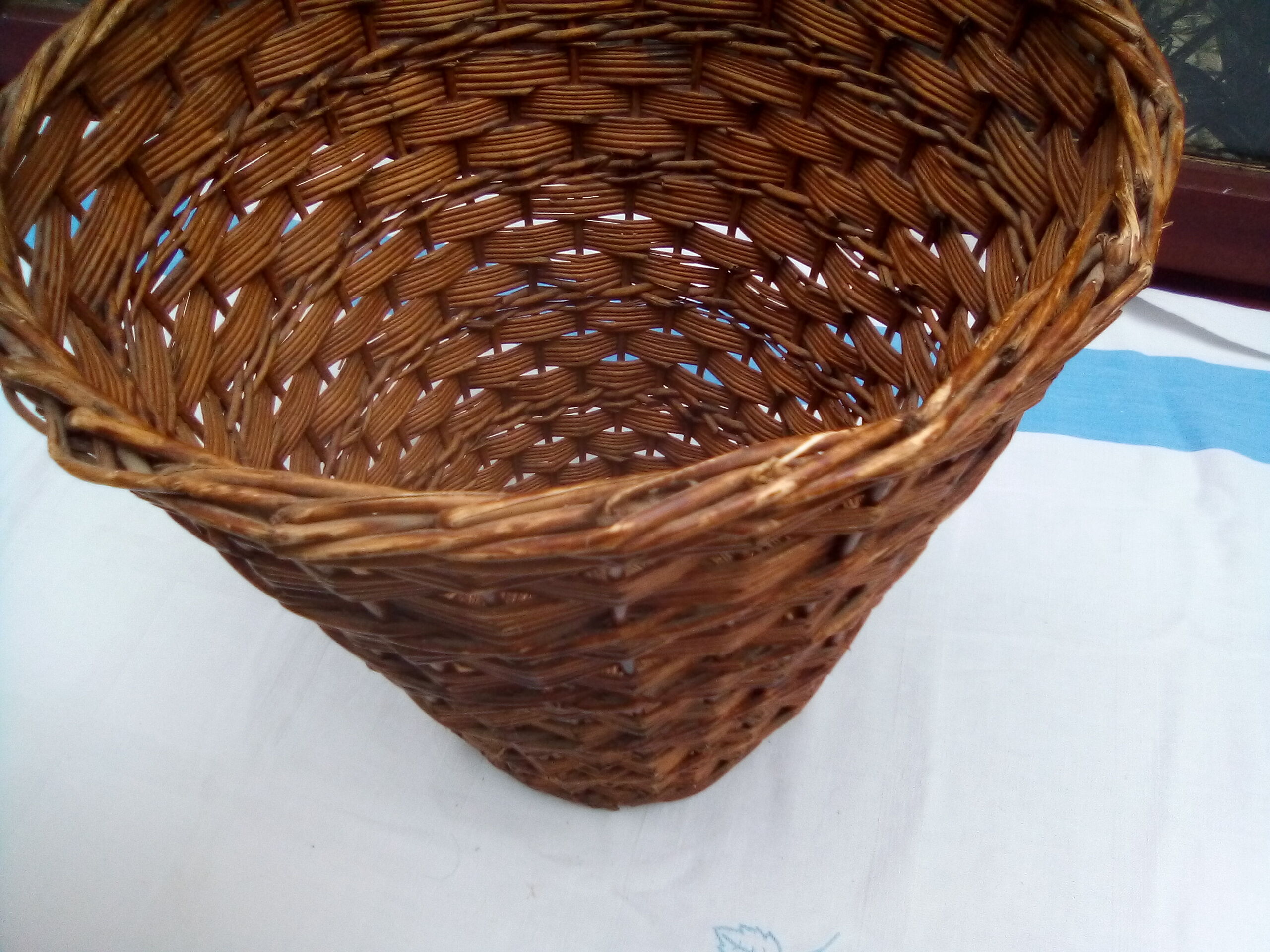 Wicker basket