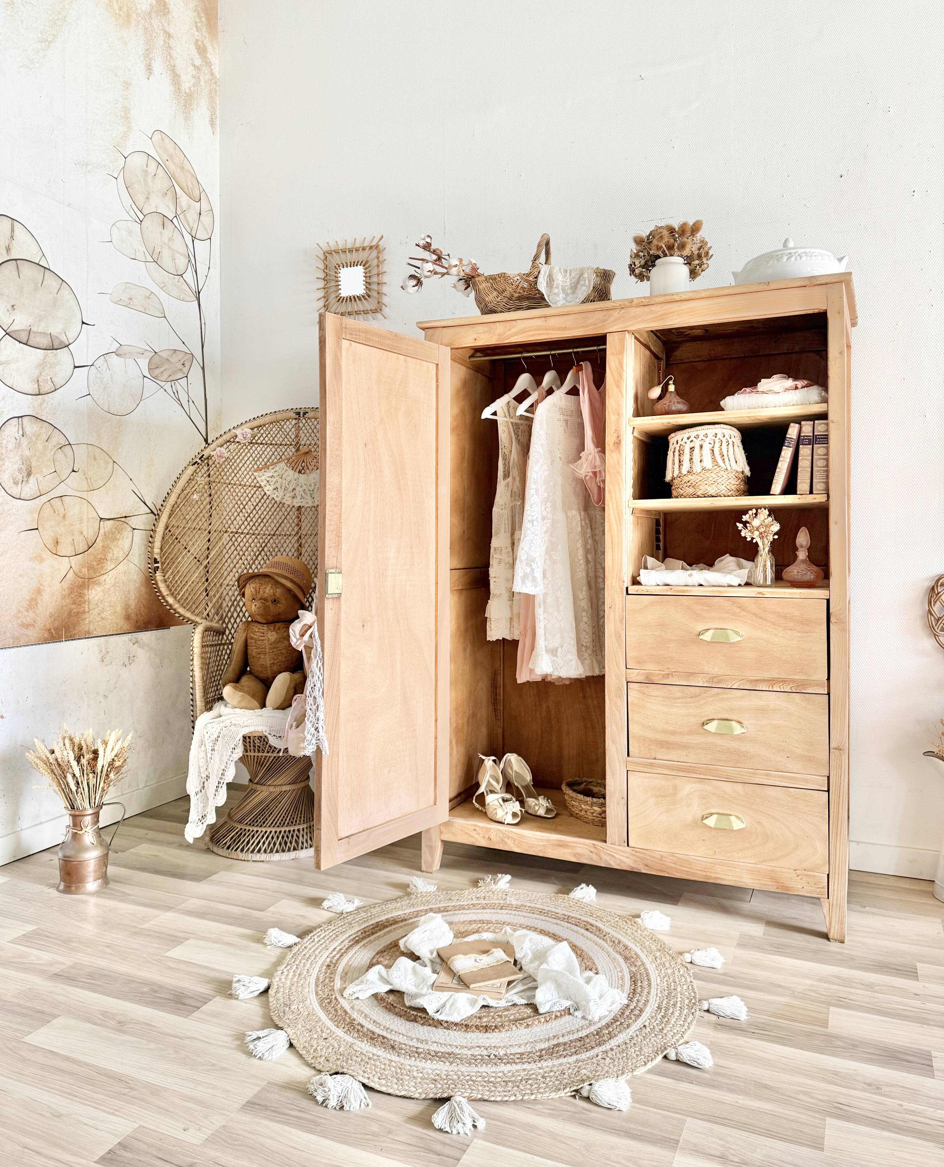 Asymmetrical Parisian wardrobe