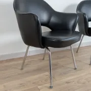 Set of 6 "Conference" chairs by Eero Saarinen for Knoll International