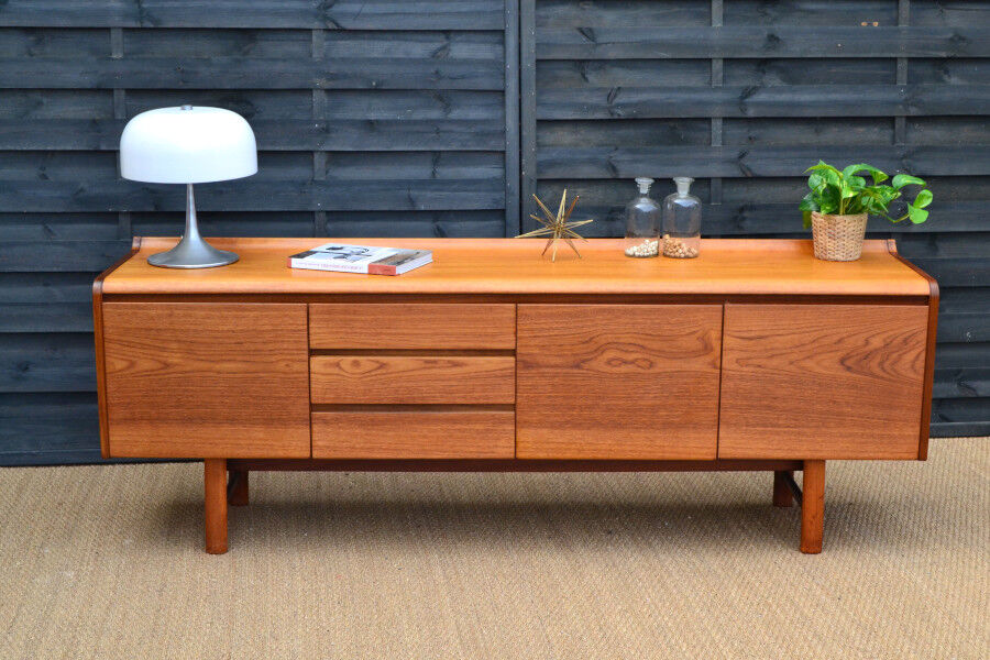Sideboard  curved White & Newton clear teak