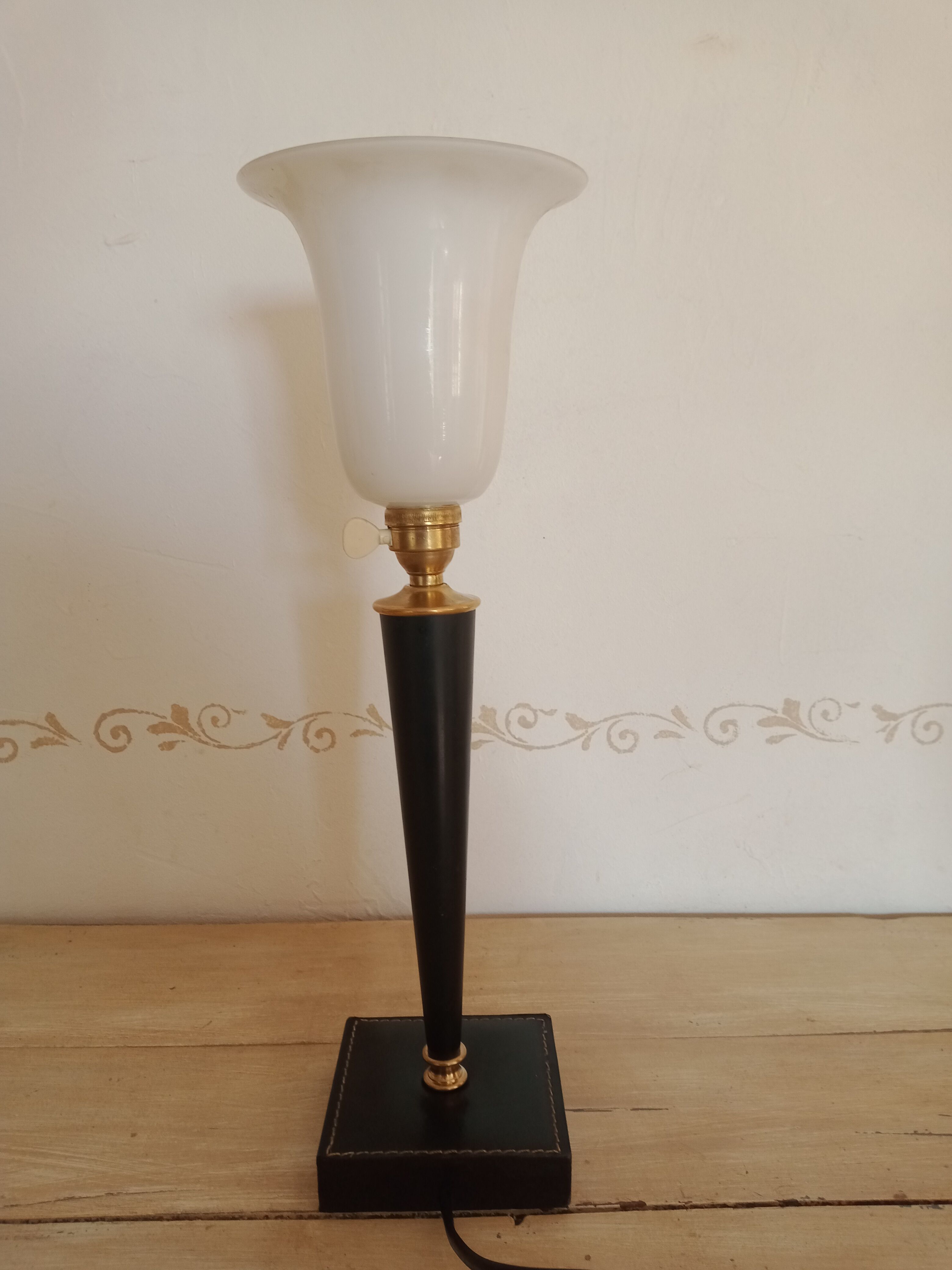 Art deco lamp