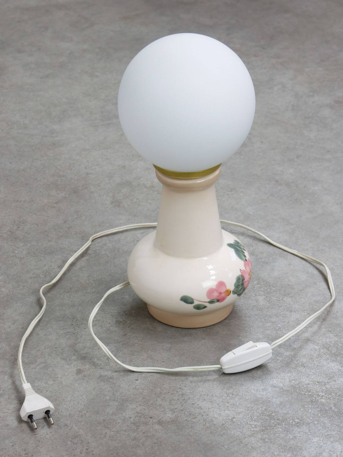 Mid-century Italian Floral Table Lamp in Ceramic and Opaline