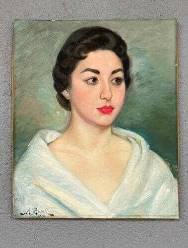 Old oil painting portrait of a woman from the 20th century