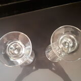 Lot de 2 verres anciens à absinthe, soufflés et bullés à jolis motifs