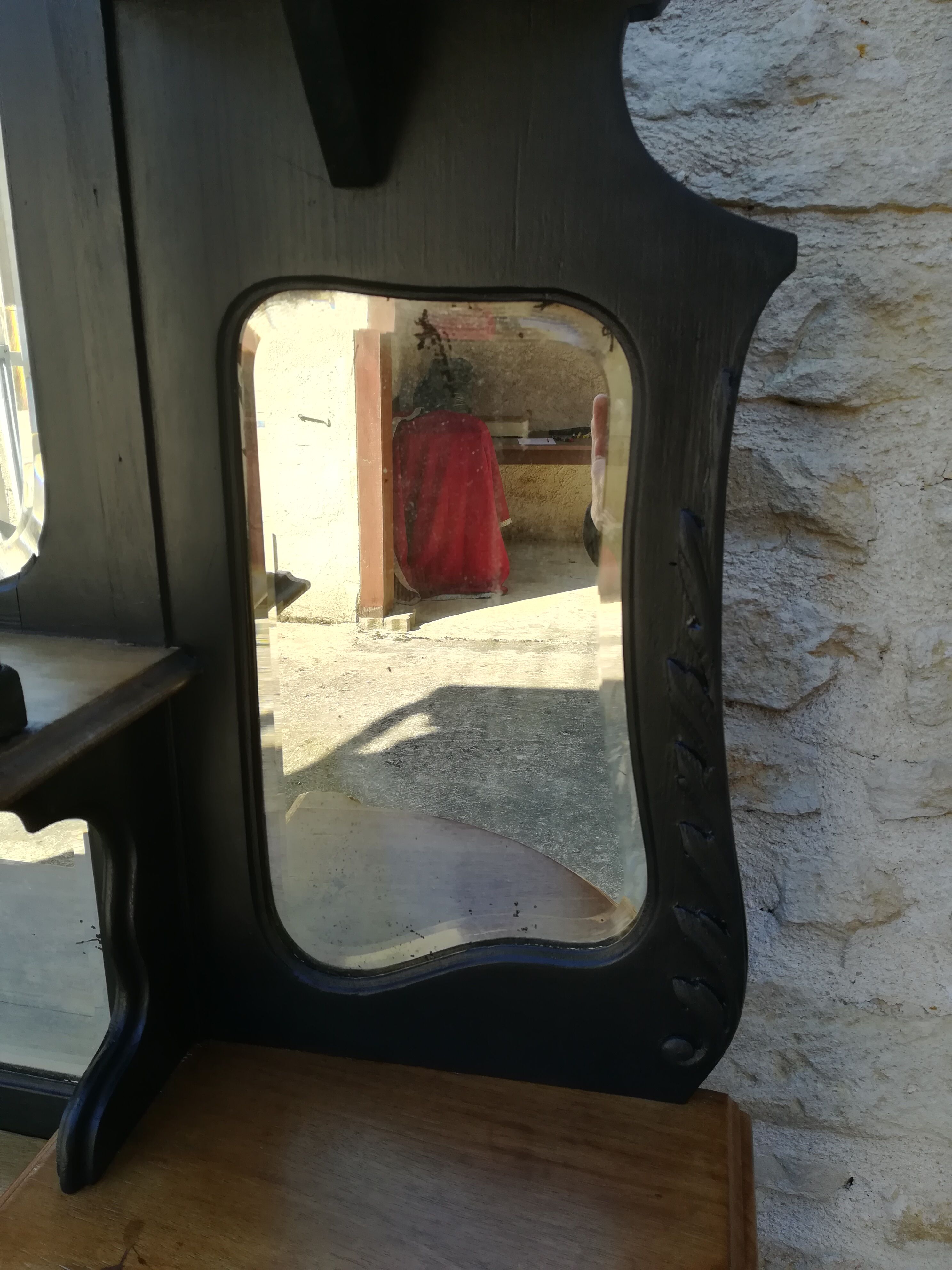 Napoleon III showcase shelf