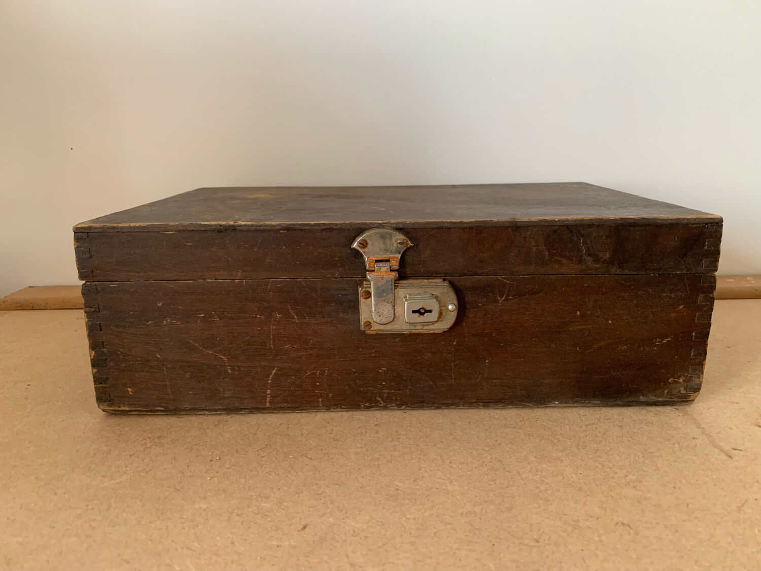 Caisse en bois ancienne