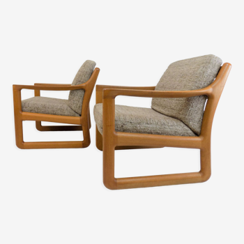Paire de fauteuils par Johannes Andersen