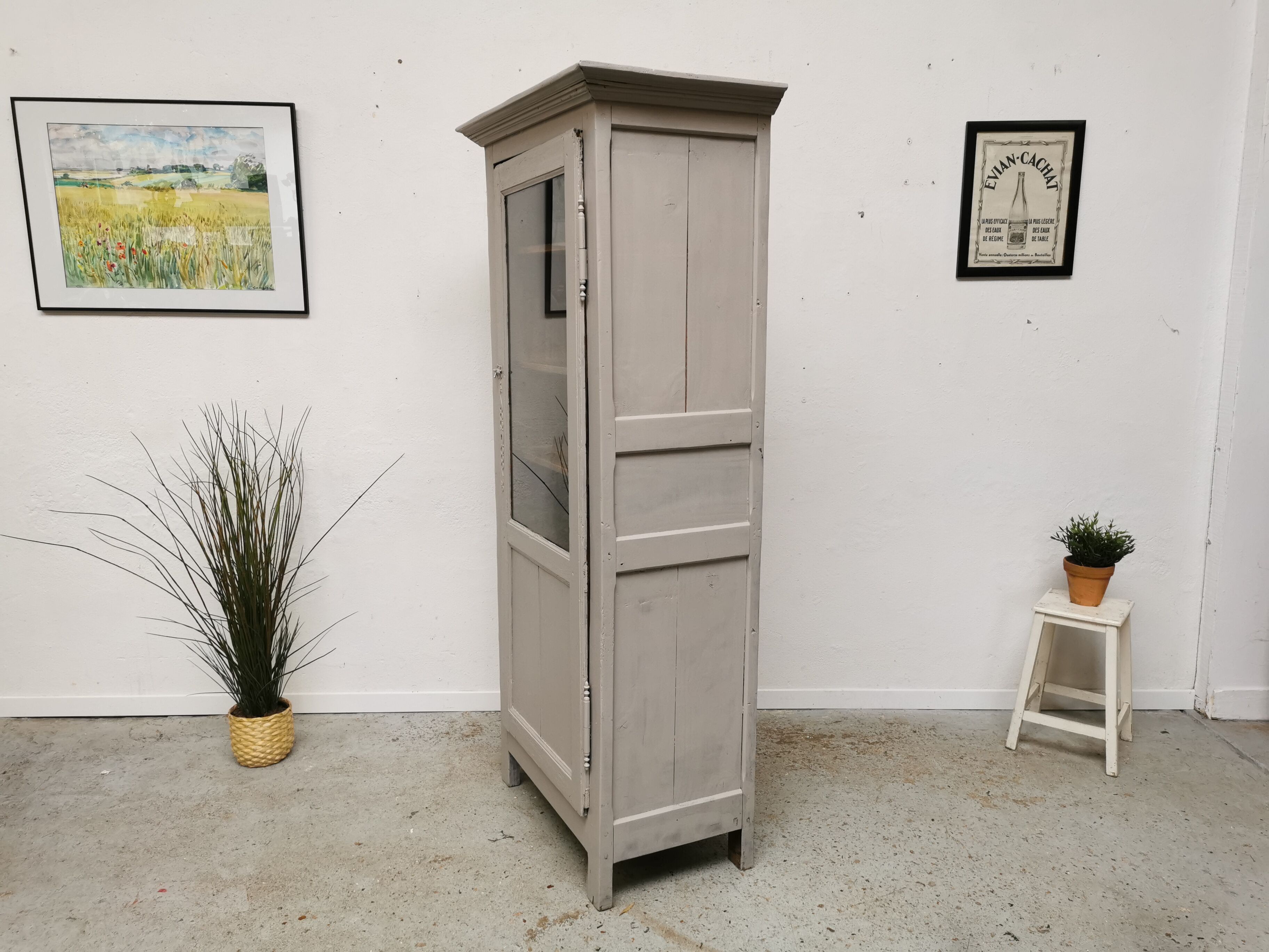 Armoire parisienne vitrée vintage
