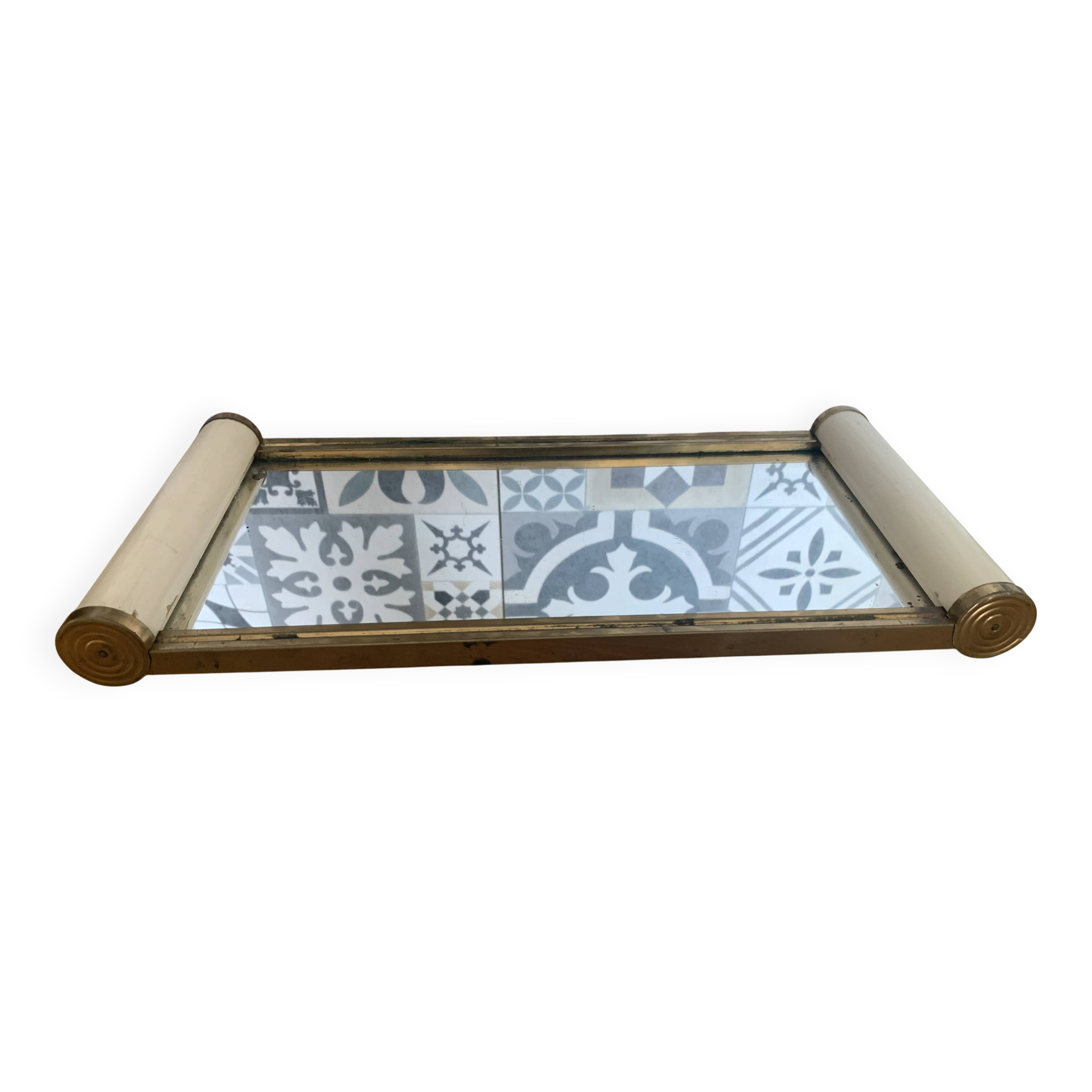 Vintage 1950s roller mirror plateau in very good condition.