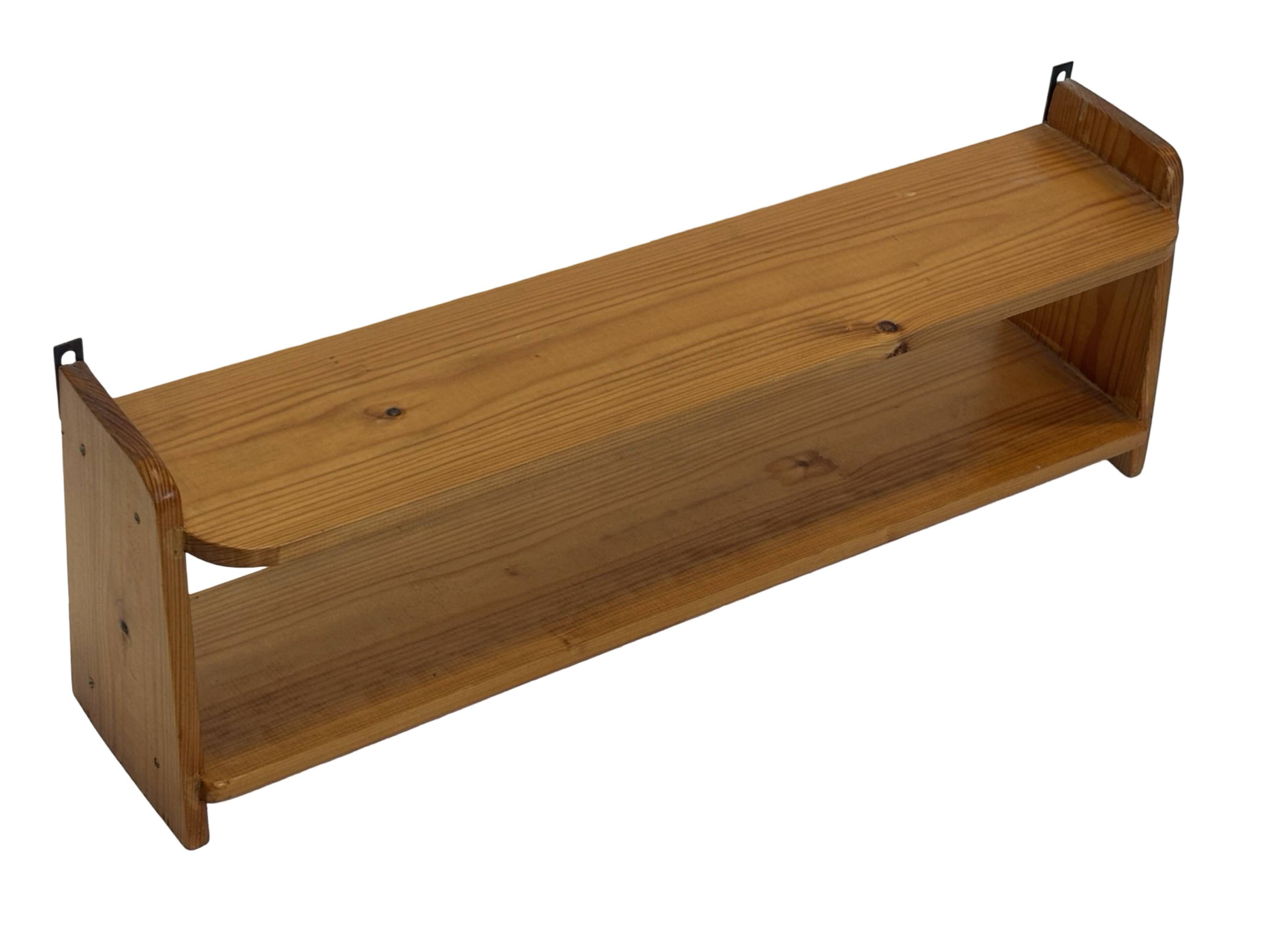 Vintage wooden wall shelve rack in pinewood minimalist design
