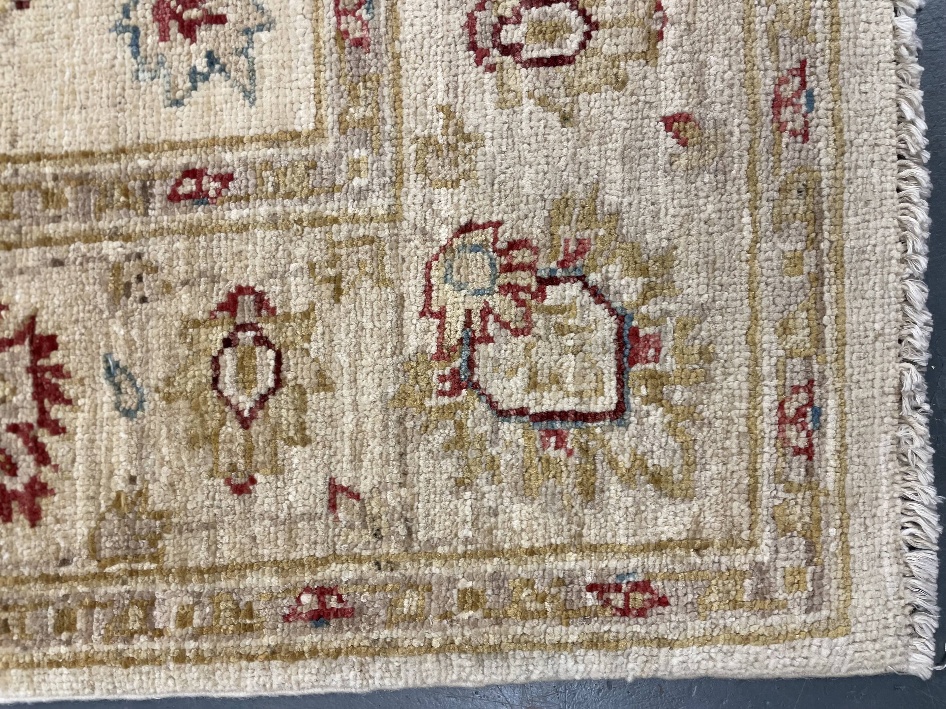 Cream Wool Area Rug, Handwoven Floral Carpet, Traditional Decor 190x128cm
