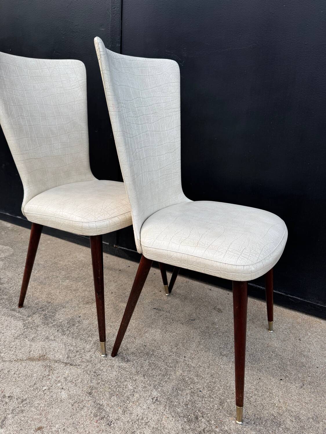 Baumann Essor chairs from the 1960s