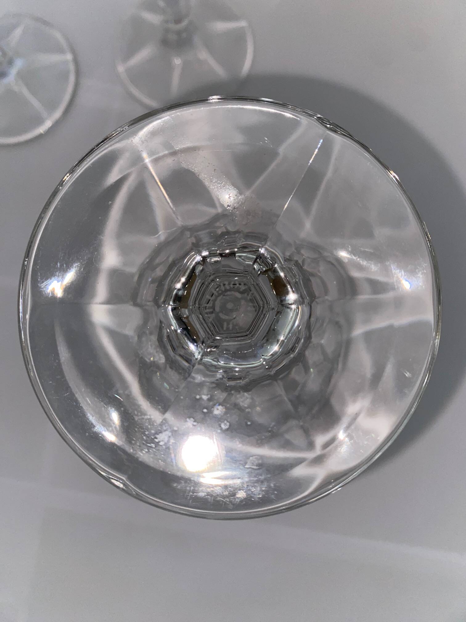 6 Villeroy & Boch wine glasses