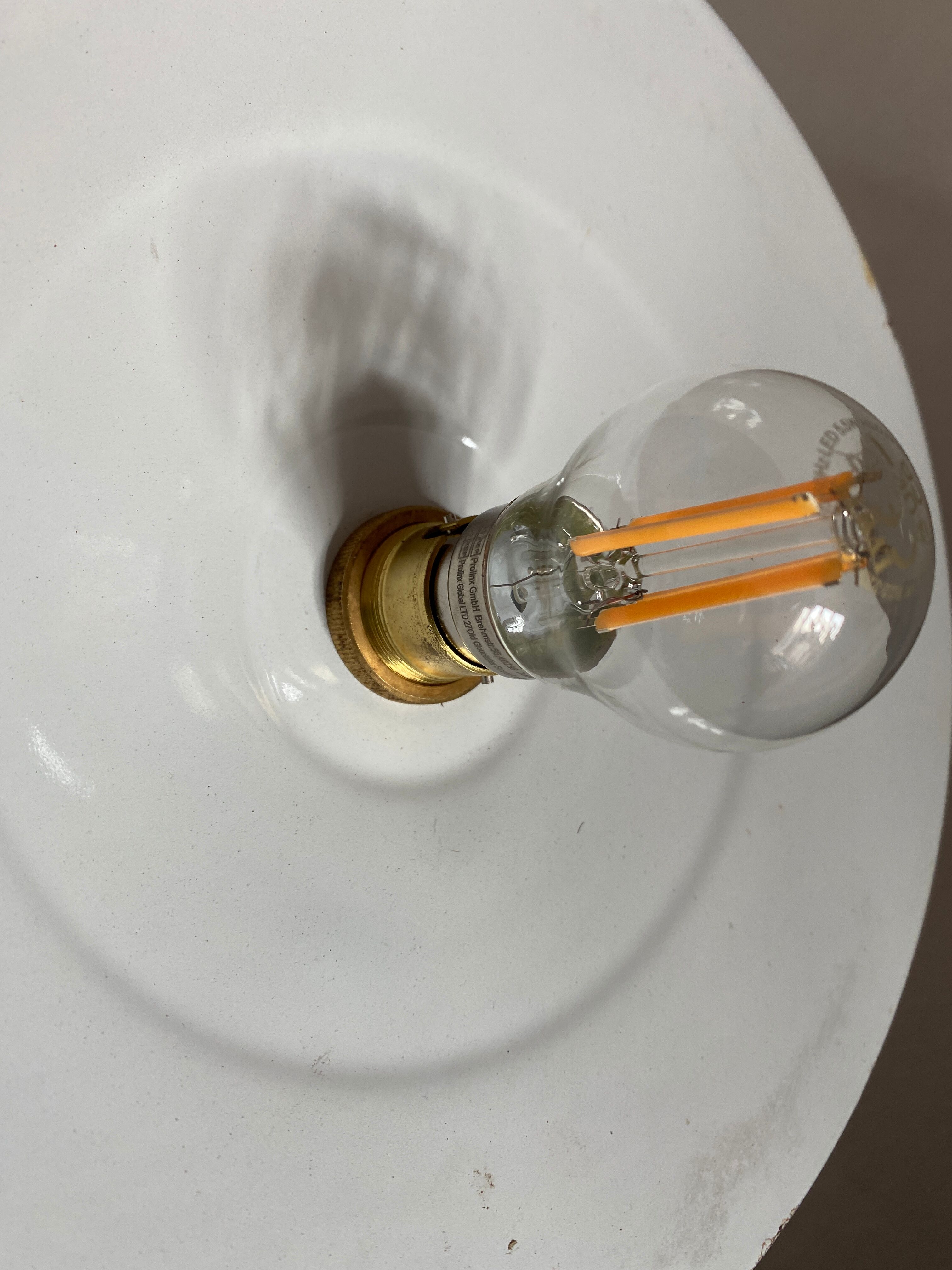 Enamelled sheet metal suspension