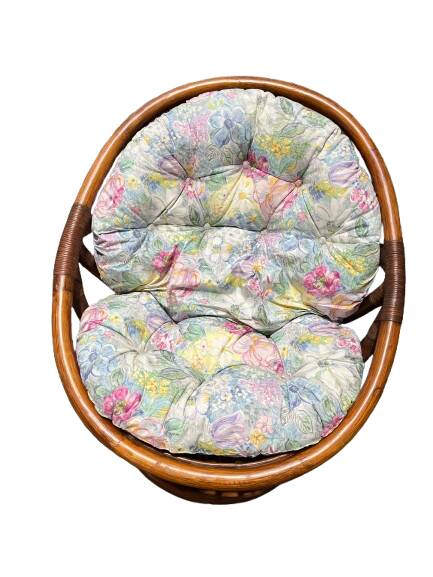 Rotating rattan armchair
