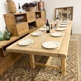 Solid oak farmhouse table with 2 central extensions