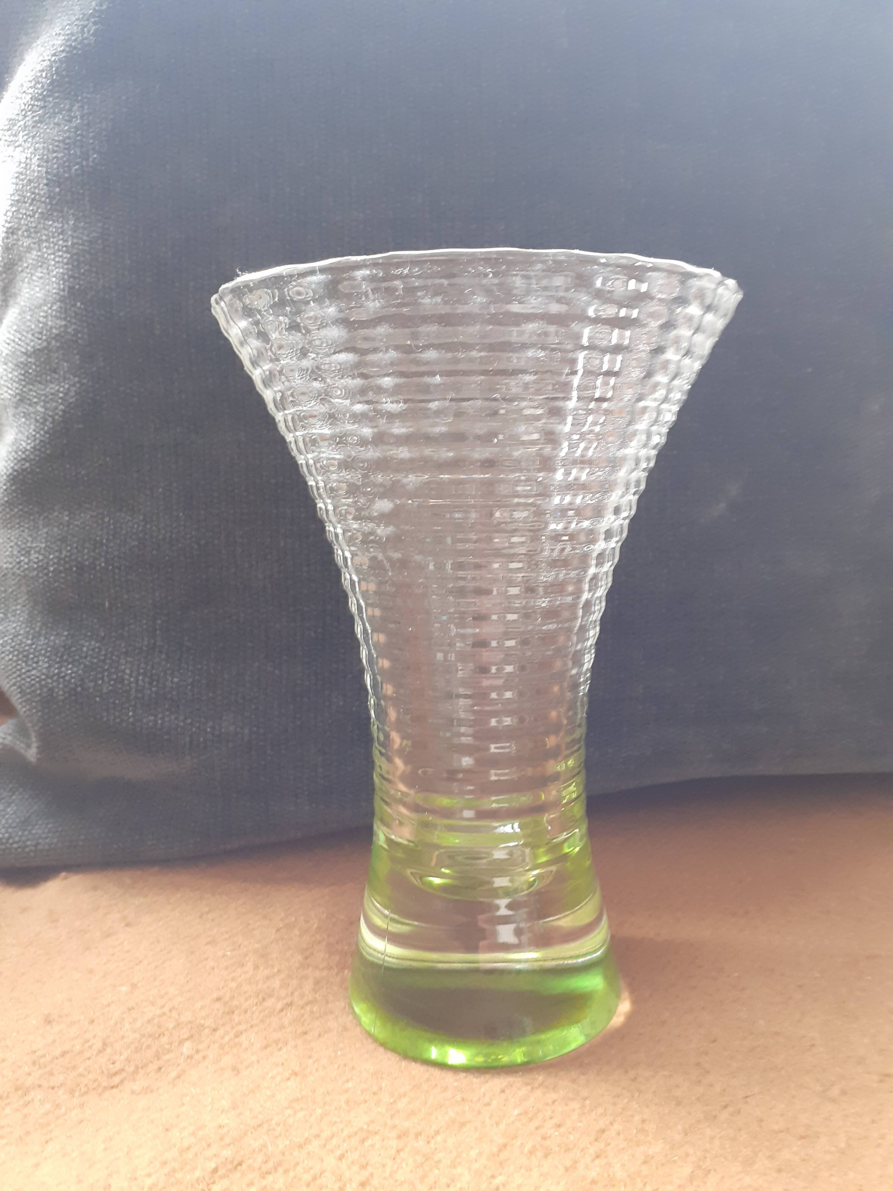 Vintage Luminarc glass vase