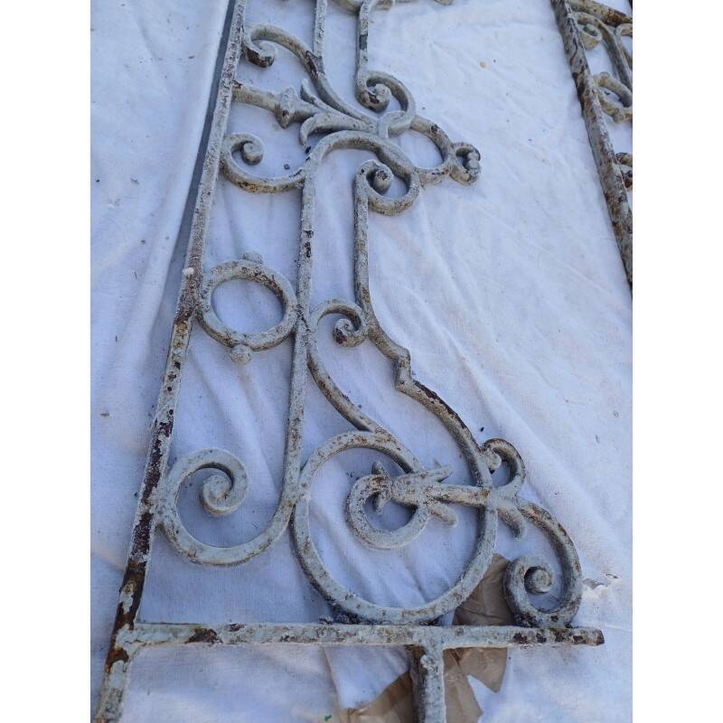 19th-century cast iron decoration
