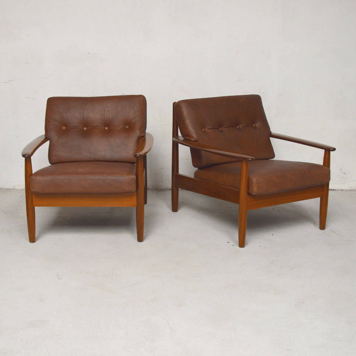 Pair of Danish armchairs in teak and leather, 1960