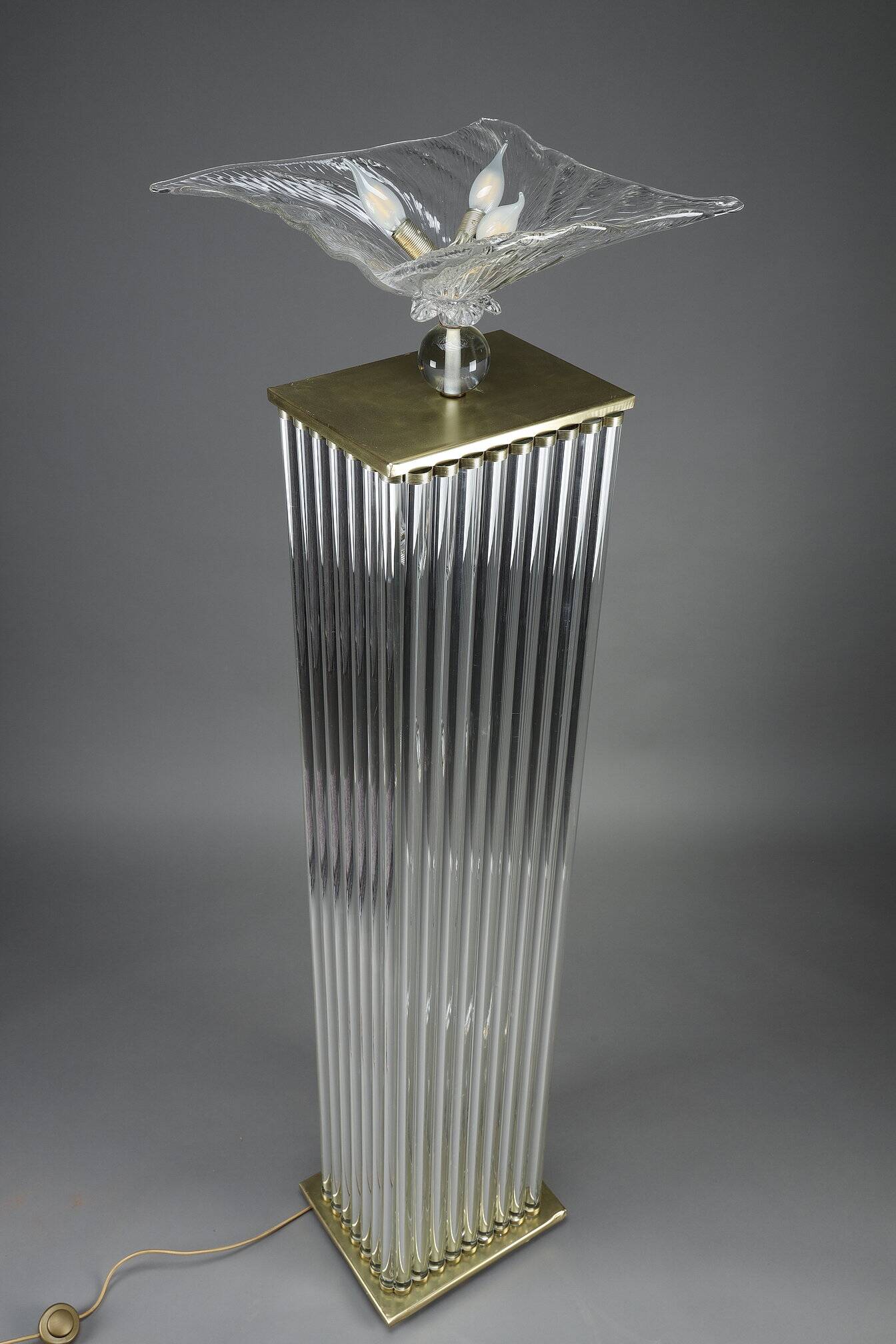 Art Deco style floor lamp made in the 70s in Murano glass