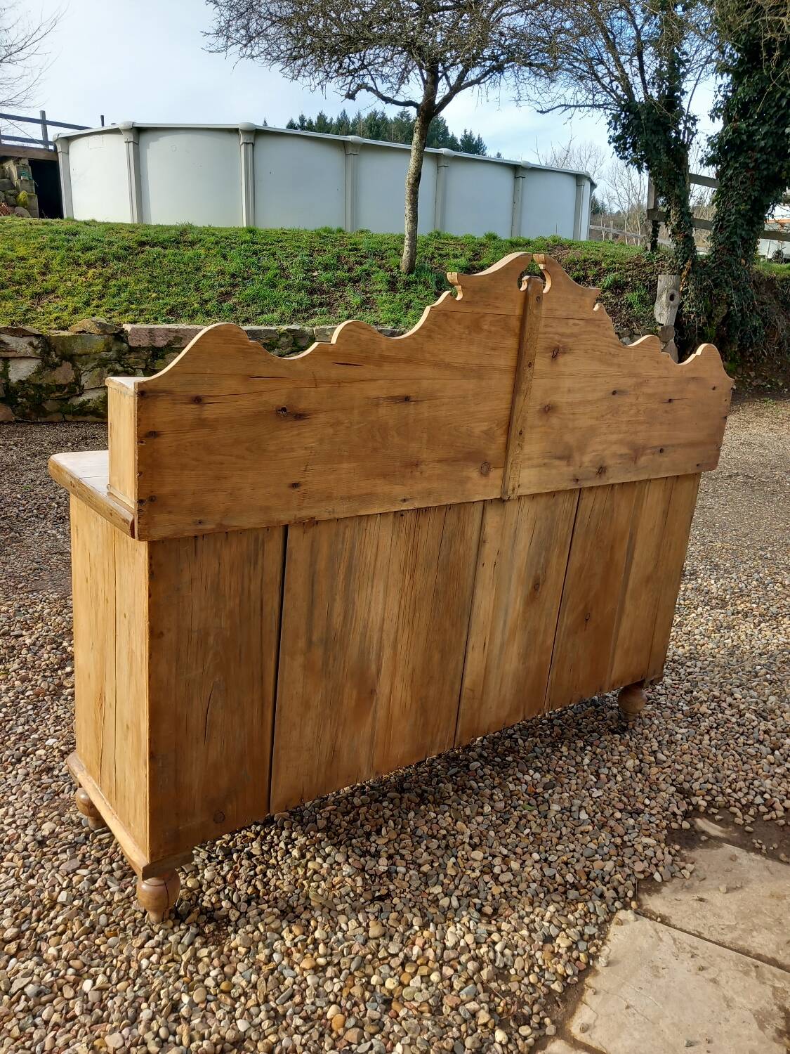 Antique English sideboard/furniture