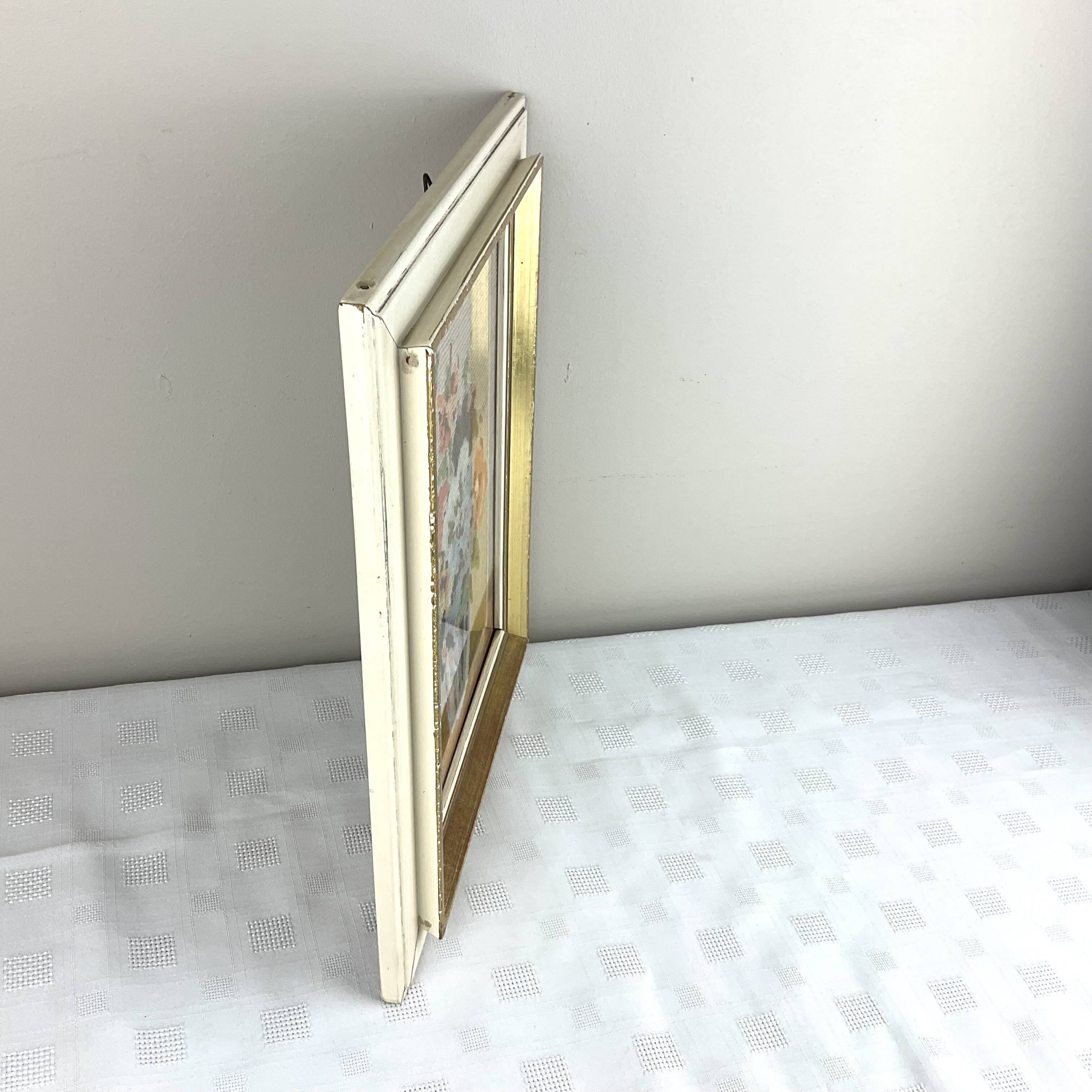 Retro/vintage wooden frame with canvas