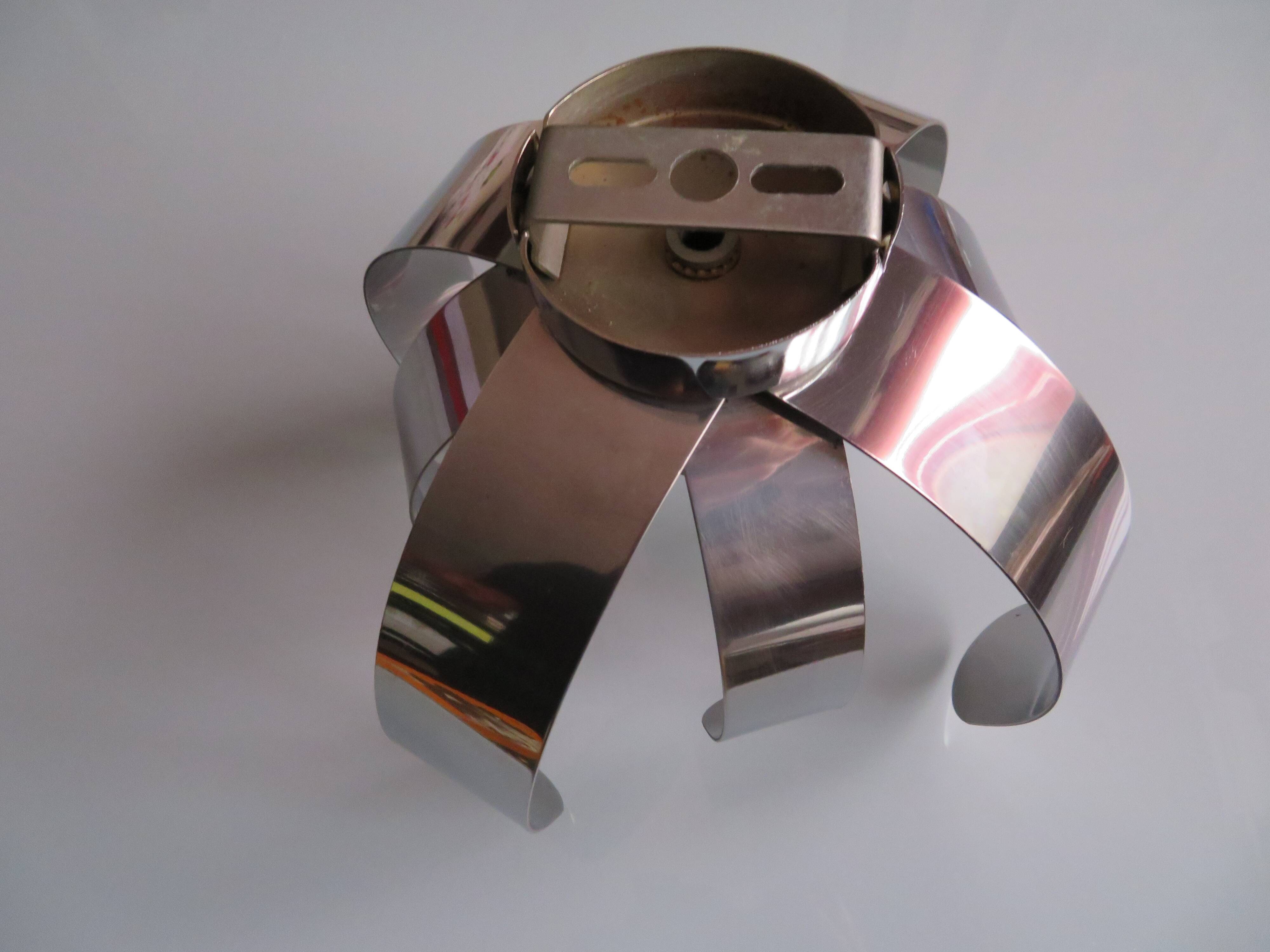 Ceiling light with 8 petals of metal - 70s