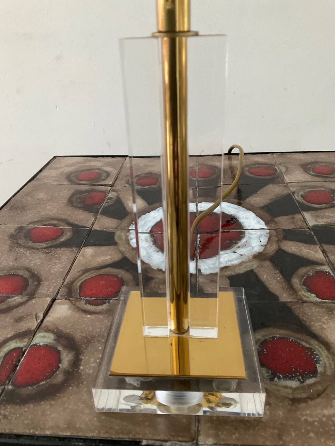 Vintage lucite and brass lamp from the 70s