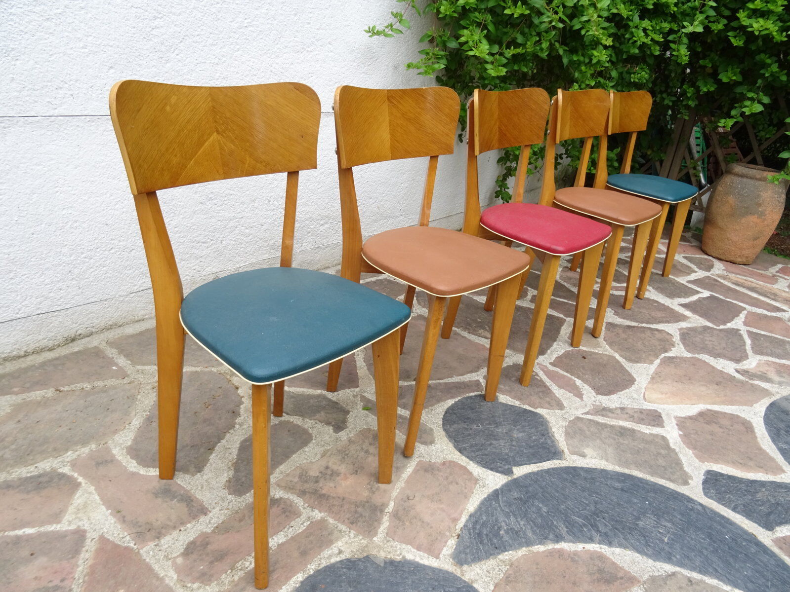Set of 5 compass foot chairs