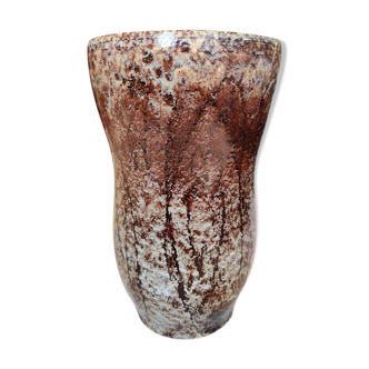 Ceramic vase from Accolay