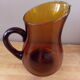 Carafe en verre couleur ambré