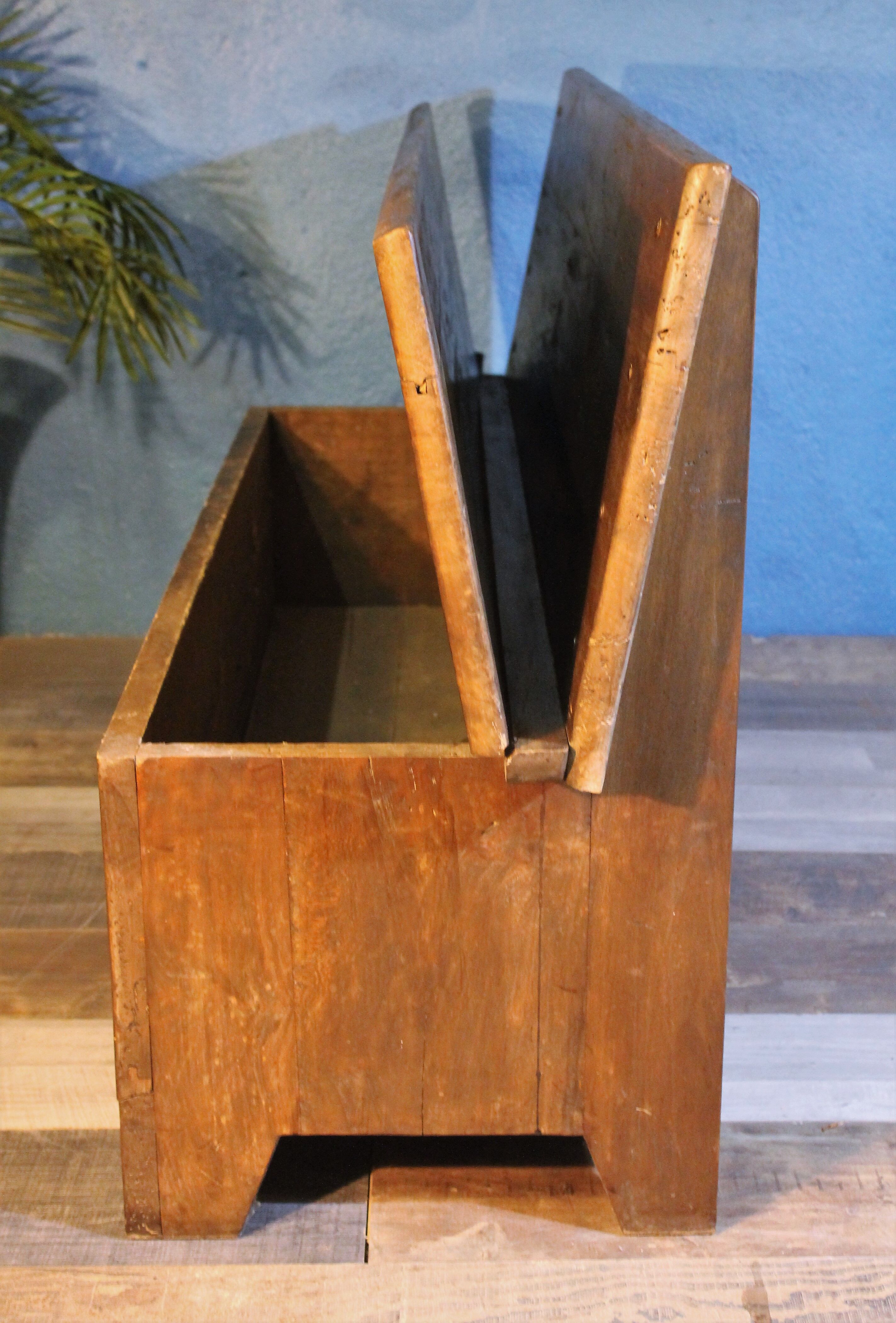 Basque bench early 20th century