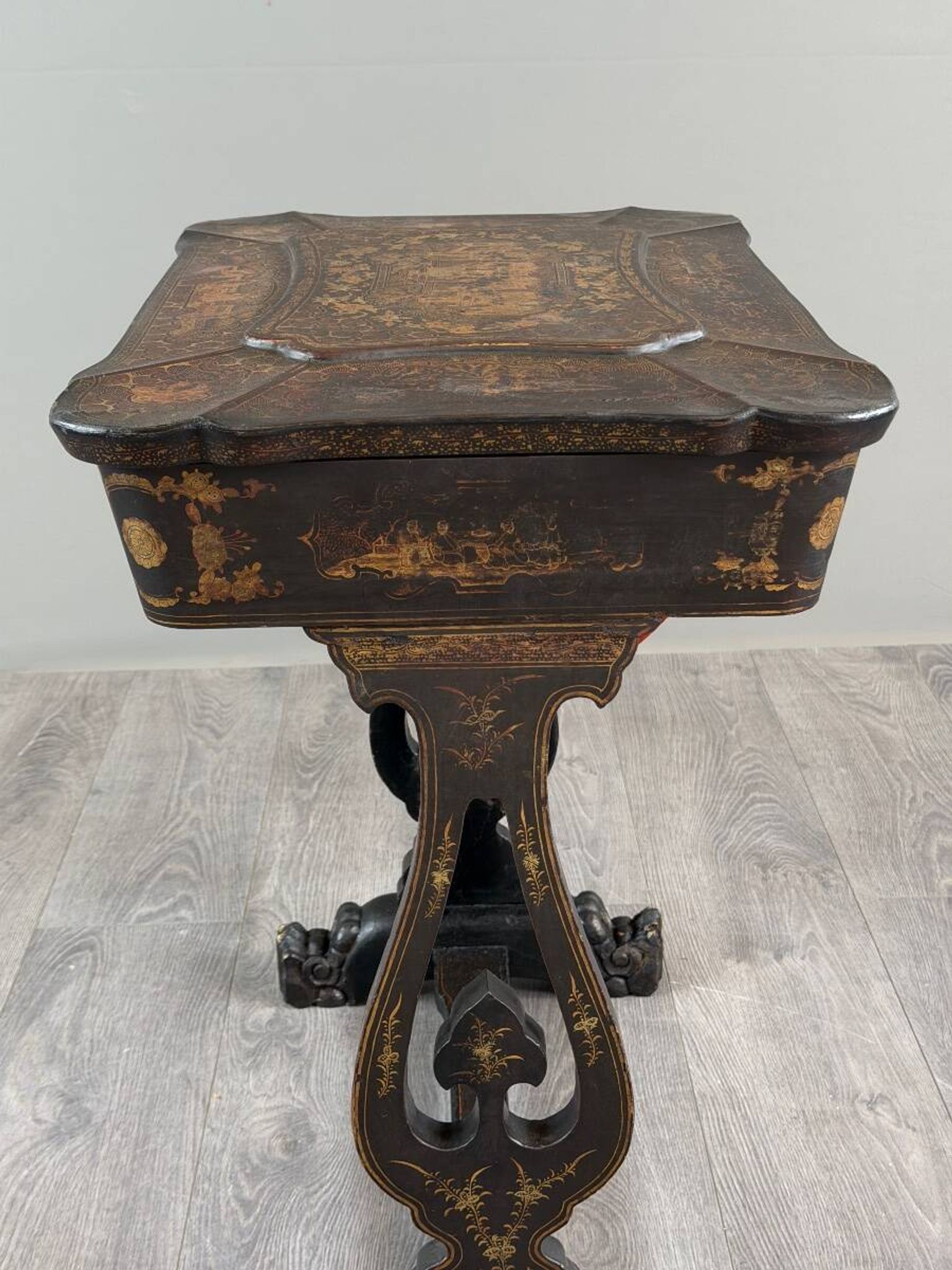 Necessary sewing furniture in blackened wood, Napoleon III style, 19th century.
