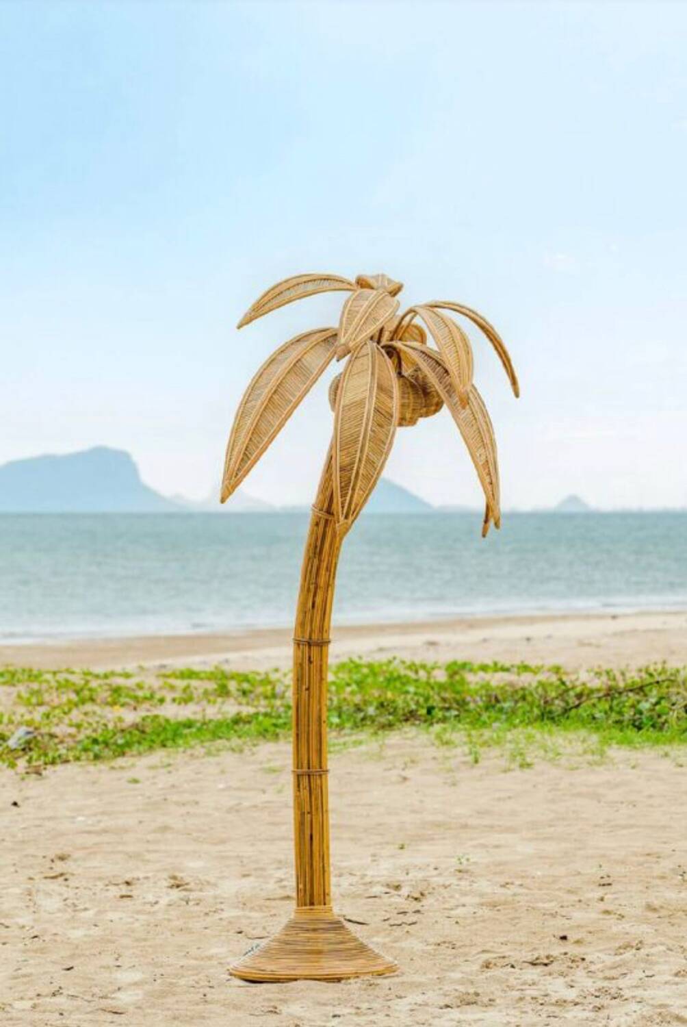 Lampadaire « cocotier/palmier » en rotin